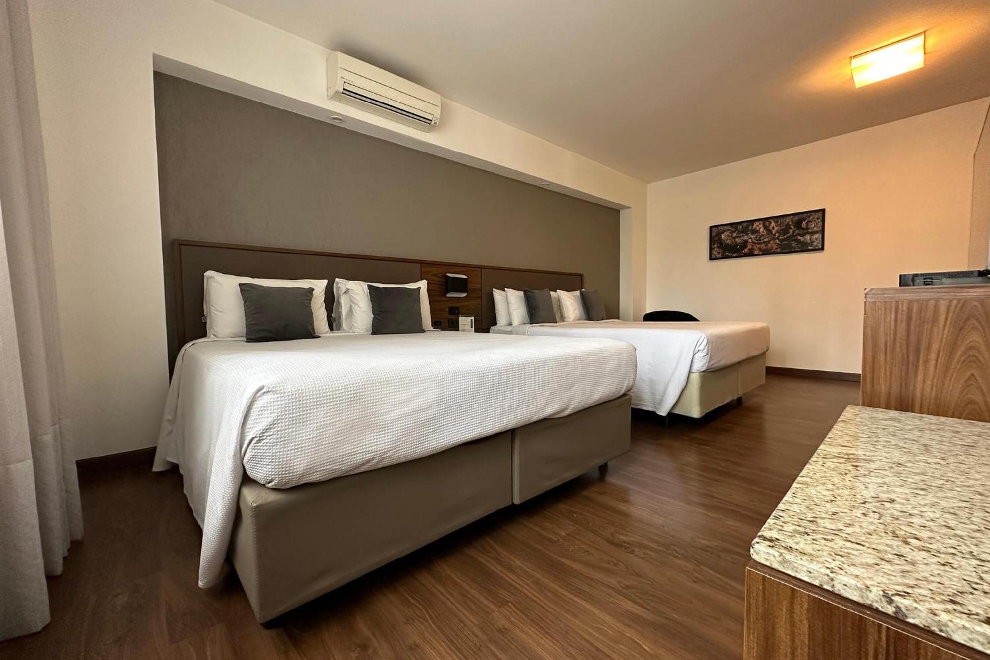 Hotel Deville Curitiba Ngoại thất bức ảnh