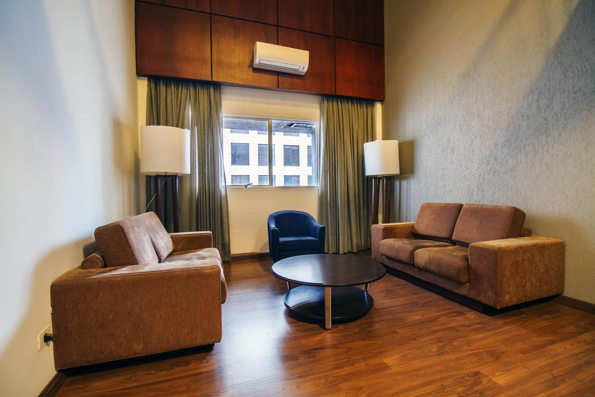 Hotel Deville Curitiba Ngoại thất bức ảnh