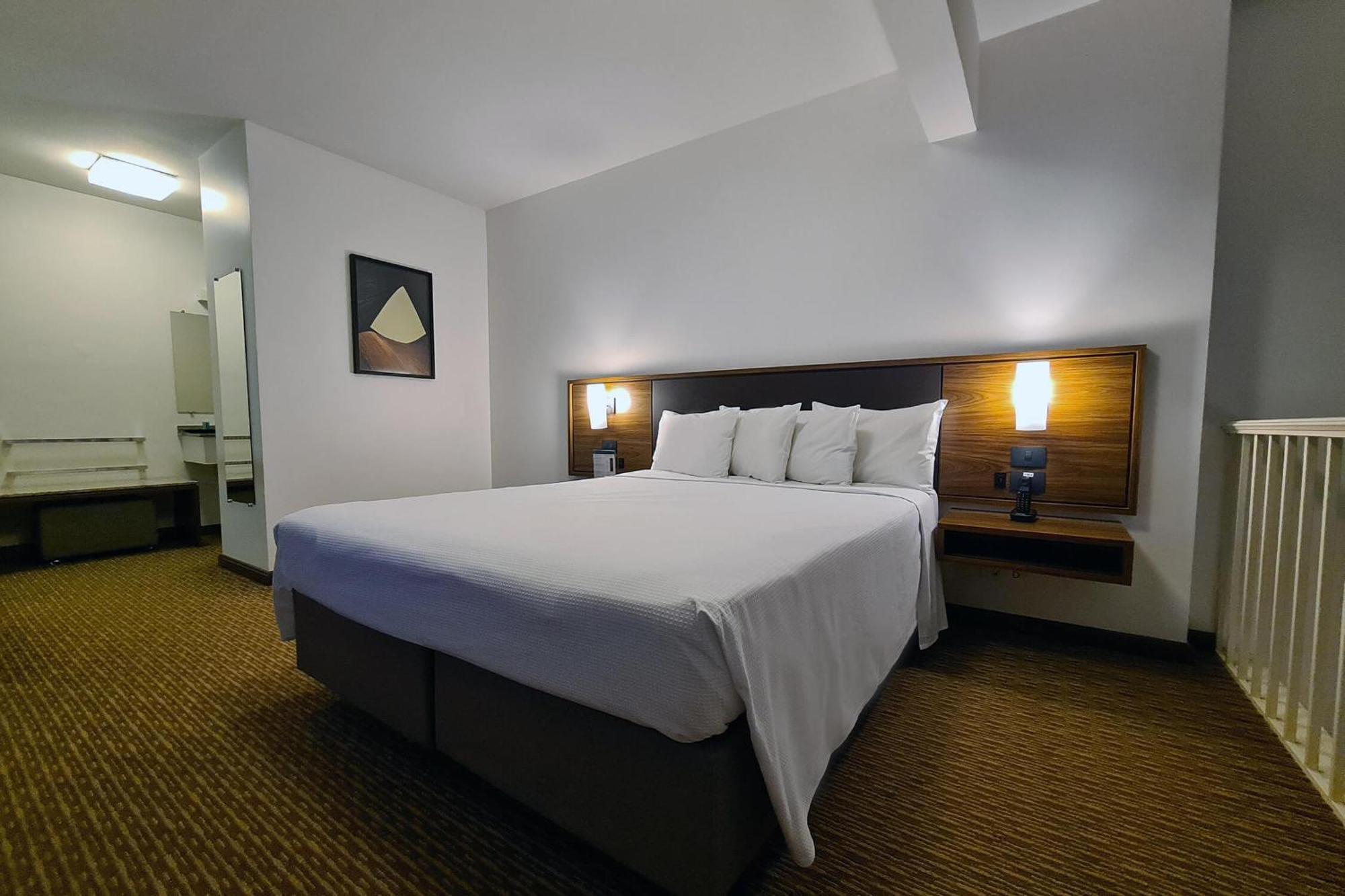 Hotel Deville Curitiba Ngoại thất bức ảnh