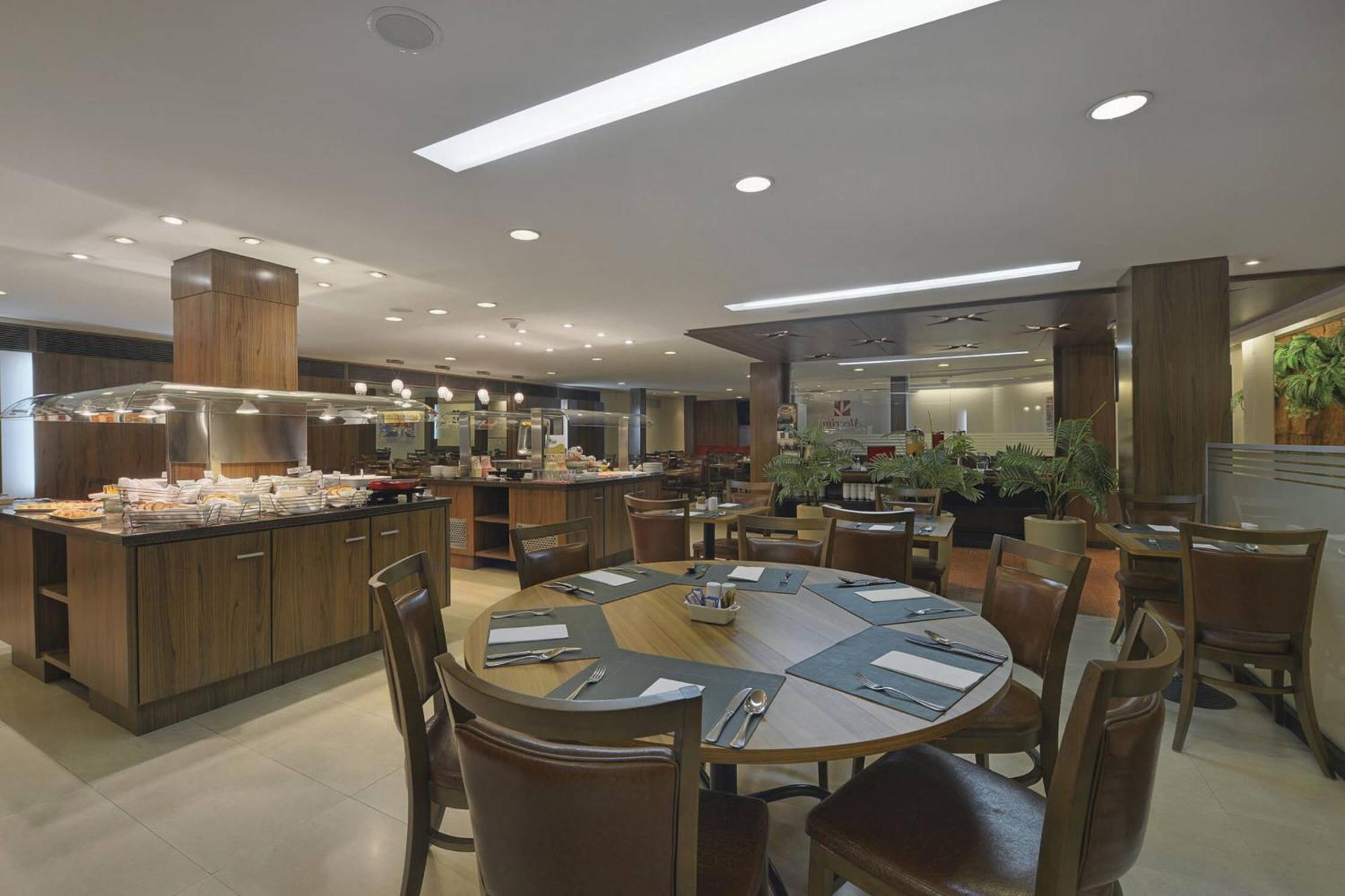 Hotel Deville Curitiba Ngoại thất bức ảnh