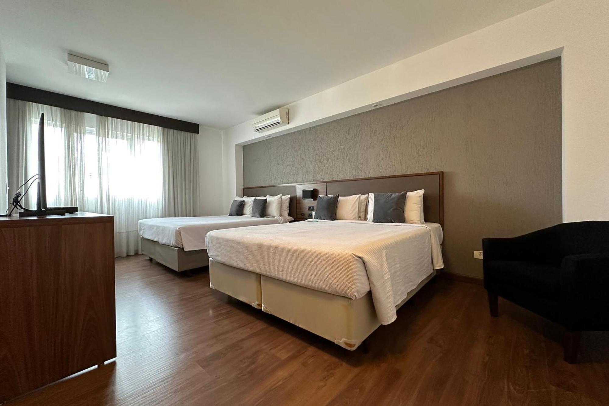 Hotel Deville Curitiba Ngoại thất bức ảnh