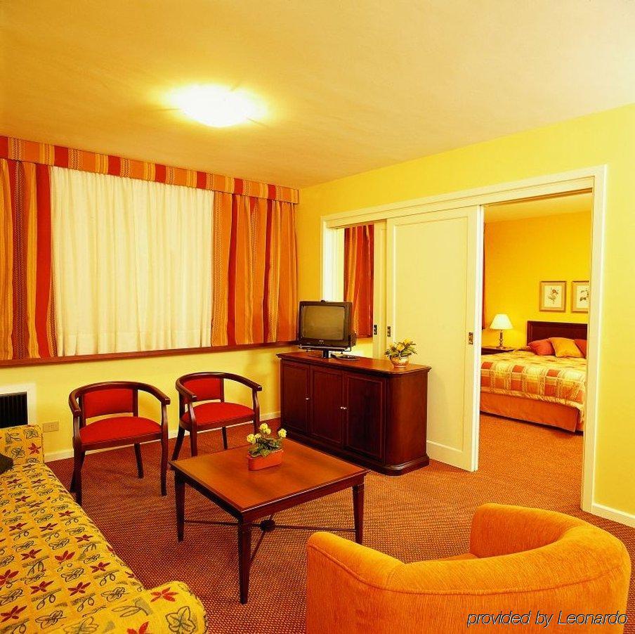 Hotel Deville Curitiba Phòng bức ảnh